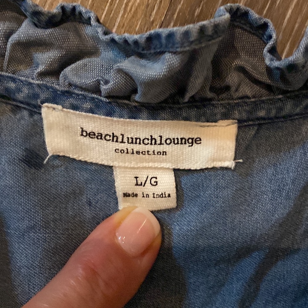 beachlunchlounge collection denim ruffled top. - Picture 2 of 5
